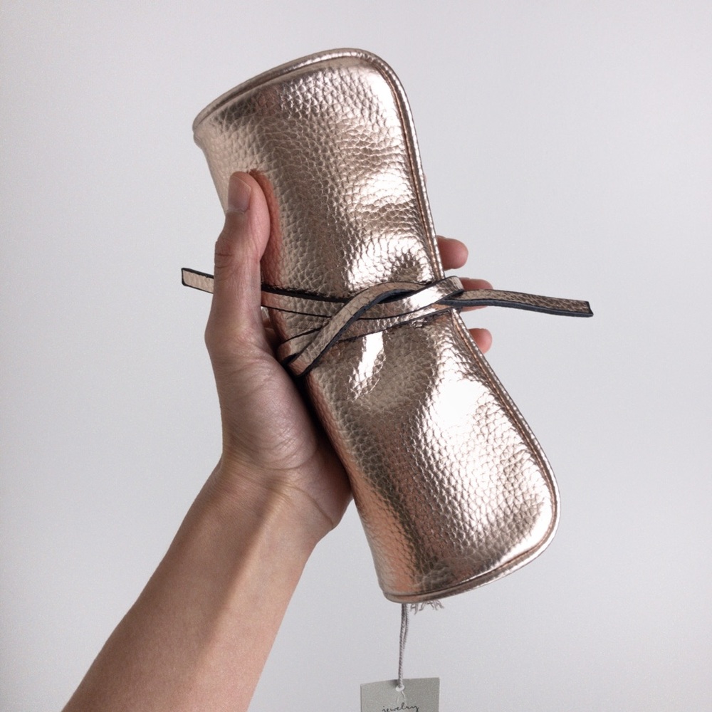 A NEW DAY . Rose Gold Jewelry Roll